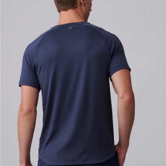 Rhone Atmosphere Tee Size L - Picture 2 of 7